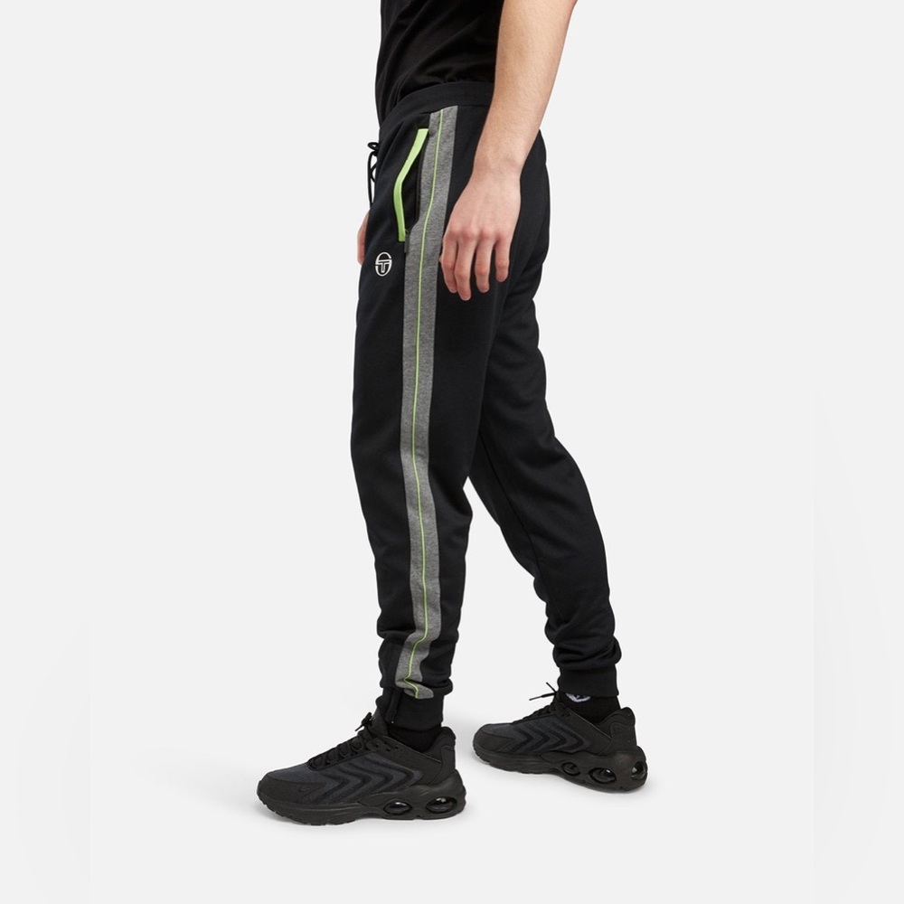 Sergio Tacchini Black and Gray Performance Set with Green Accents - Picture 10 of 12